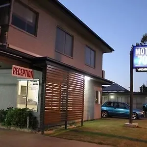 707 Motel Emerald